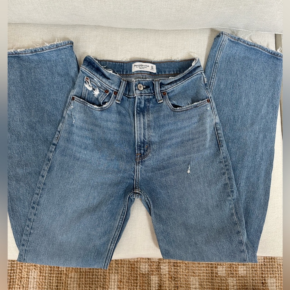 Abercrombie 90’s Relaxed Jean